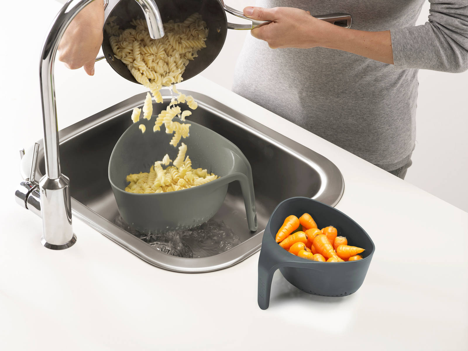 2-in-1 teiliges Sieb-Set | Nest Colanders