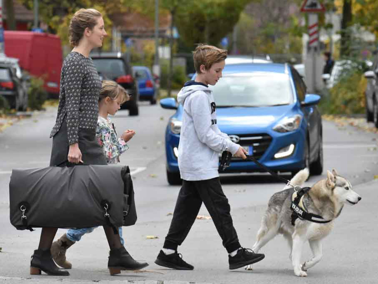 Kofferraum-Hundebox Transportbox Größe S-XXL - aufblasbar mit Airbagfunktion Tami für Auto und Home