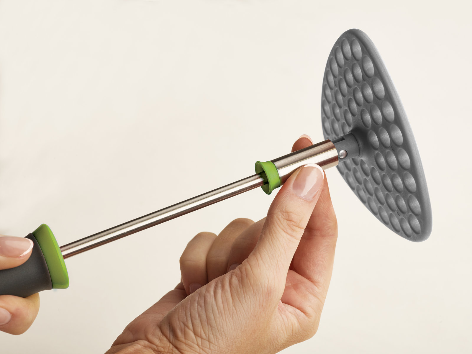 Ergonomisch geformter, faltbarer Kartoffelstampfer | Delta