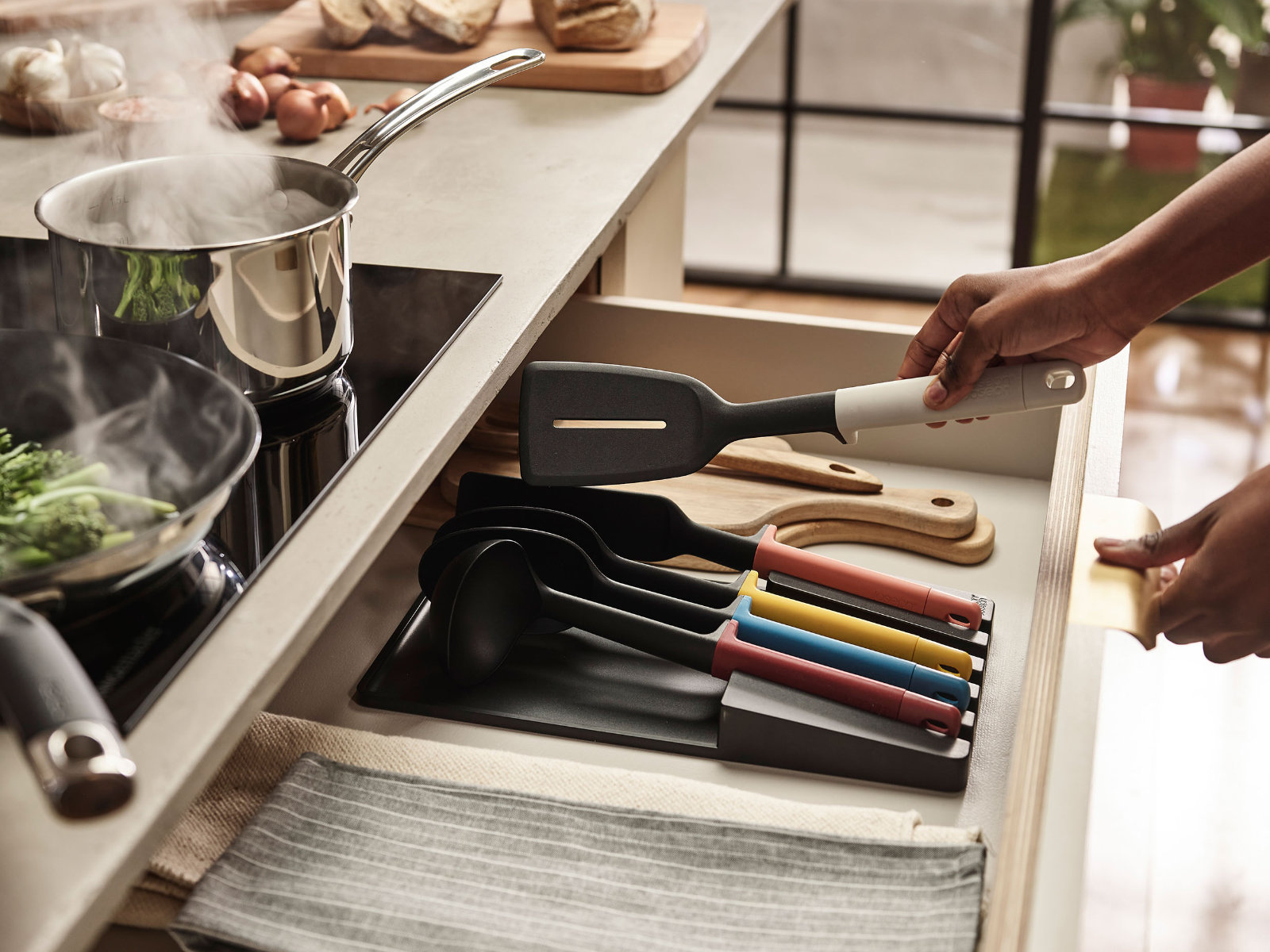 Elevate™ 5-teiliges Utensilien-Set mit Schubladenaufbewahrung | Elevate™ Untensils Store 5-PC Kopie