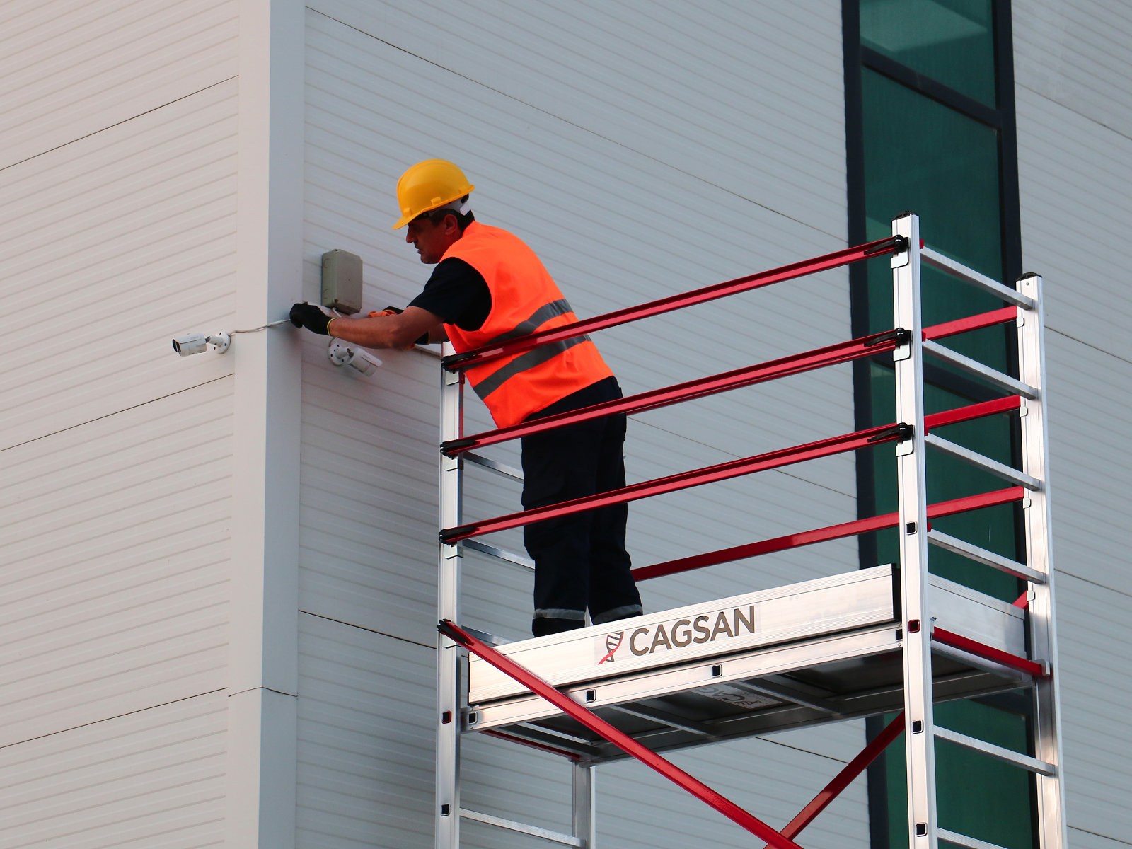 Höhenverstellbares Seilzuggerüst - Arbeitshöhe bis 4,70 m | Telesafe XLN Premium S004