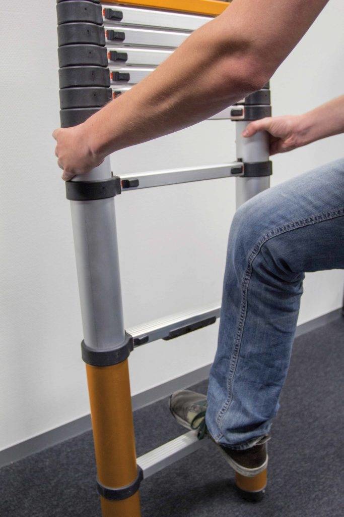 Profi-Teleskopleiter mit Abstandshalter | Batavia Giraffe Air 3,81m